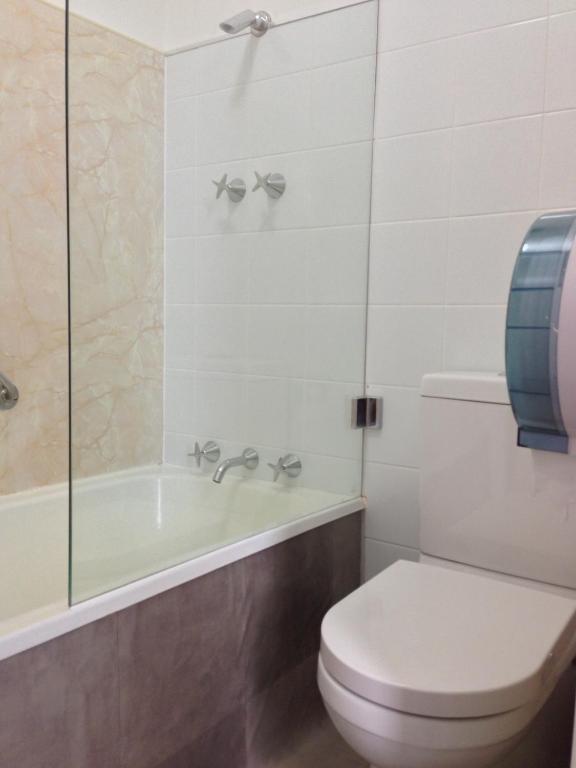 Centennial Inn On Bathurst Launceston Phòng bức ảnh